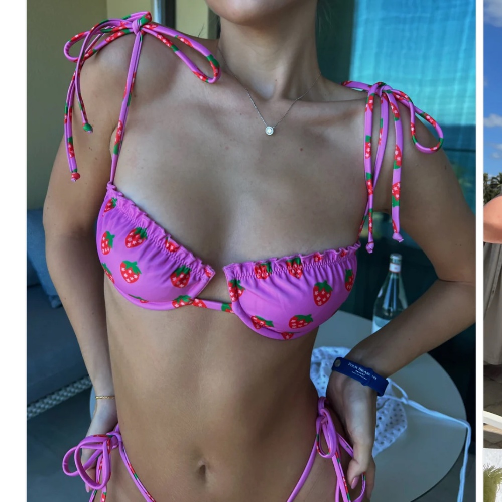 Strawberry milk mob top